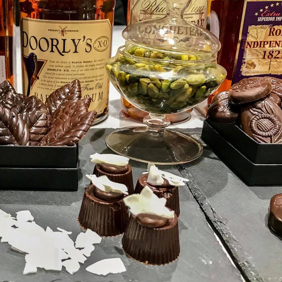 bacio-di-dama-pasticceria-caffetteria-bistrot-padova-matteo-andolfo-maitre-coccolatiere-pasticcere-sommelier-chef-cioccolato-rhum5 bacio-di-dama-pasticceria-caffetteria-bistrot-padova-matteo-andolfo-maitre-coccolatiere-pasticcere-sommelier-chef-cioccolato-rhum5