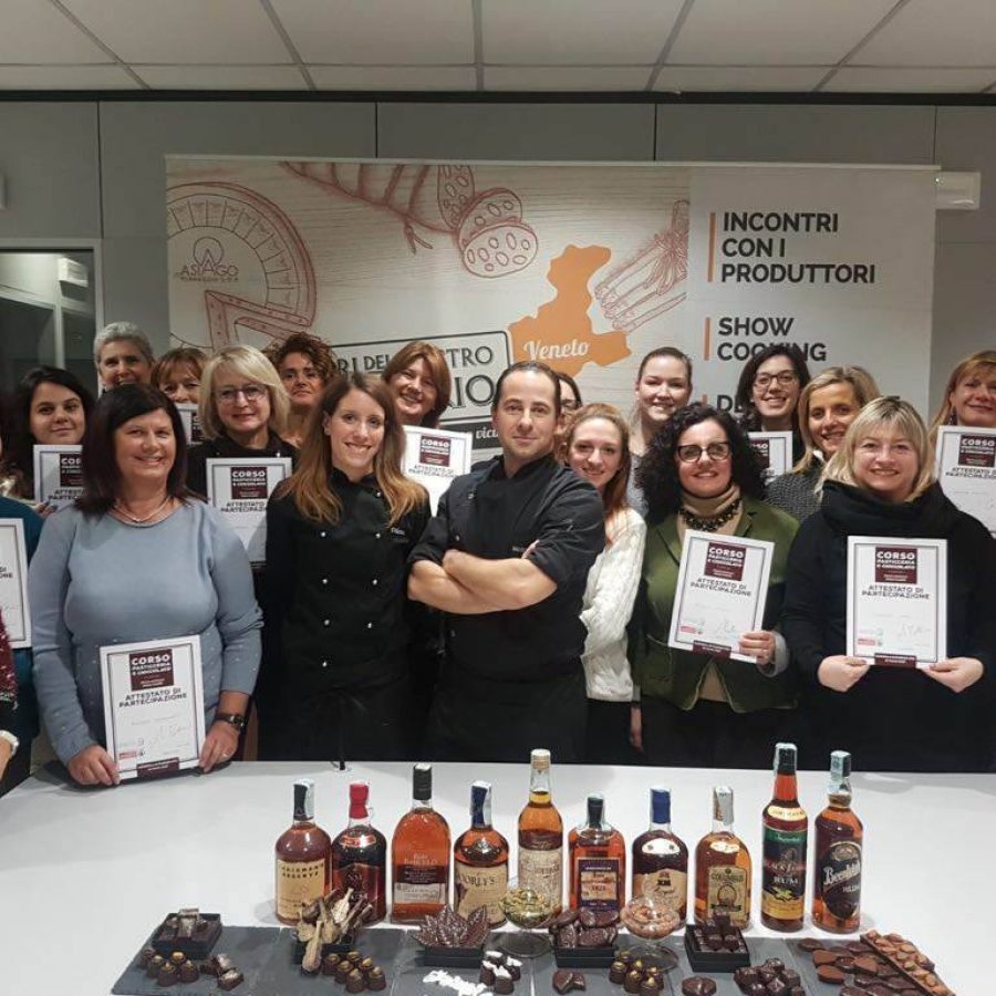 bacio-di-dama-pasticceria-caffetteria-bistrot-padova-matteo-andolfo-maitre-coccolatiere-pasticcere-sommelier-chef-cooking-class-matteo-andolfo-academy bacio-di-dama-pasticceria-caffetteria-bistrot-padova-matteo-andolfo-maitre-coccolatiere-pasticcere-sommelier-chef-cooking-class-matteo-andolfo-academy